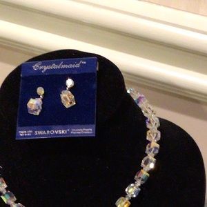 🎁💝NWT Swarovski Crystalmaid clear coloured square dangling earrings